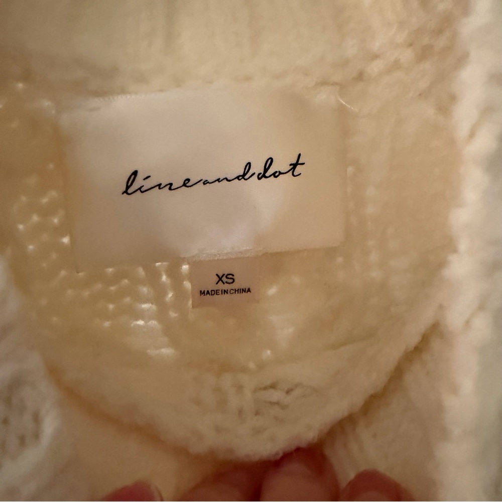 Line & Dot Erica Ruffle Sweater - Picture 3 of 4